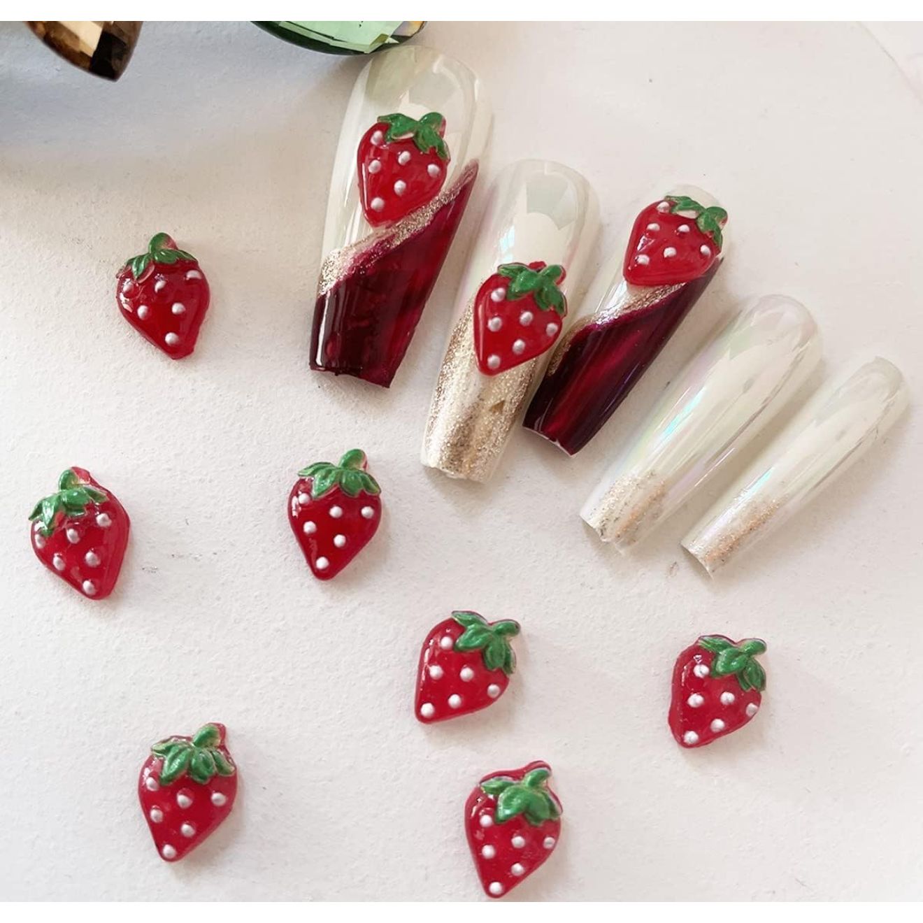 Nail Charms Strawberry 4PC